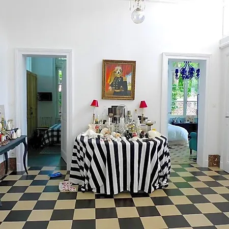 Queen Christine Bed and Breakfast
